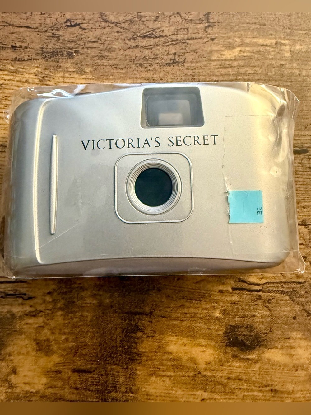 Victoria’s Secret VF-991 35mm Focus Free Point & Shoot Film Camera